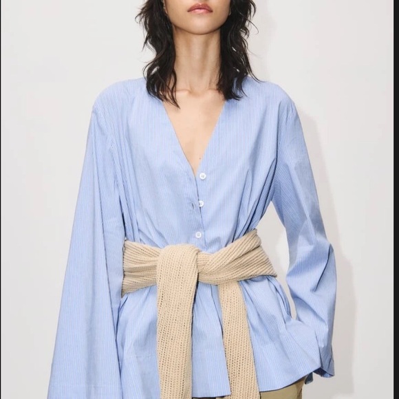 Zara Tops - ZARA BLUE WHITE STRIPE COTTON BLEND V NECK POPLIN BLOUSE  WITH VENTS SIZE M